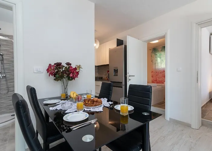 Paula Apartment *
